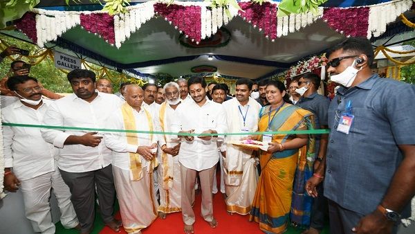 Andhra CM YS Jaganmohan Reddy inaugurates Alipiri footpath, TTD's developmental projects