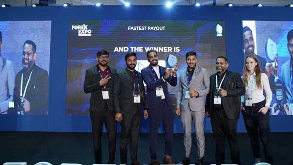 ZaraFx Becomes The Fastest Payout Award Winner In Forex Expo, Dubai