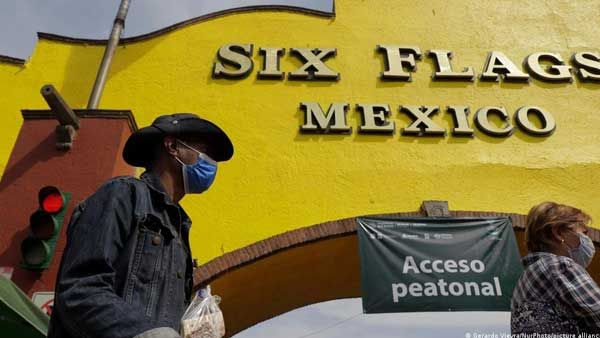 Mexico: Six Flags drops PDA ban after complaints