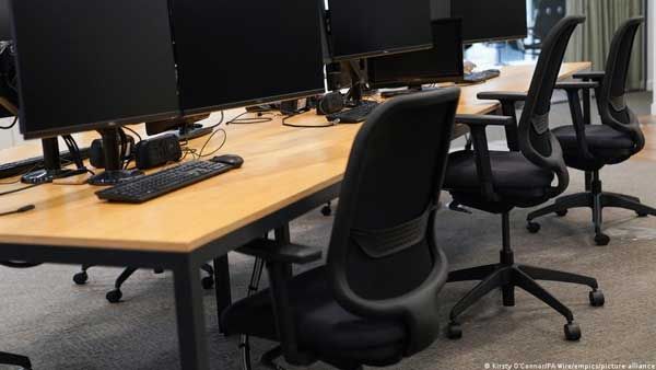 Court: Taking office chair home not a sacking offense