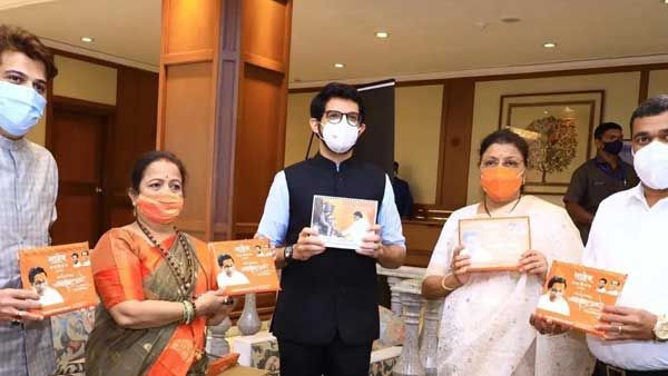 Abhishek Salvi’s Digital Restorations of Balasaheb’s photos for Calendar 2022, unveiled by Aditya Thackeray