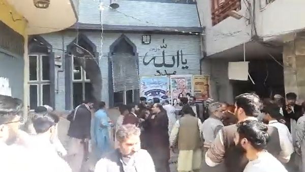 30 killed, 50 injured in suicide attack in Peshawar mosque in Pakistan