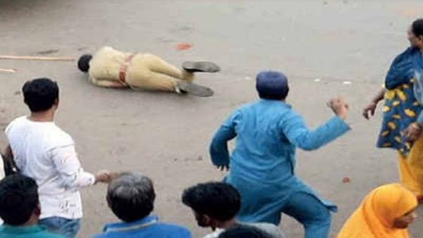 Fact Check: Is this photo of attack on cop related to Jahangirpuri violence?