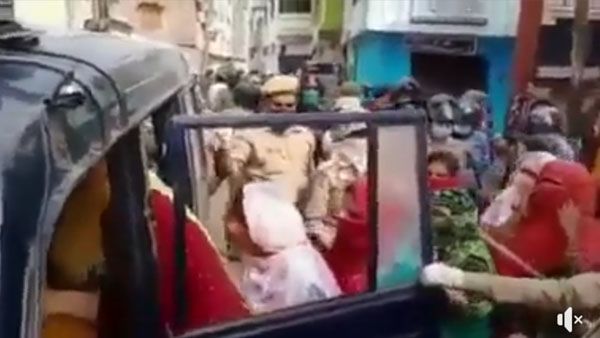 Fact check: Were these women being arrested for pelting stones during Ram Navami