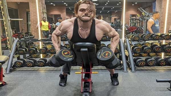 Harraj S Lamba - Good looking bodybuilder in India