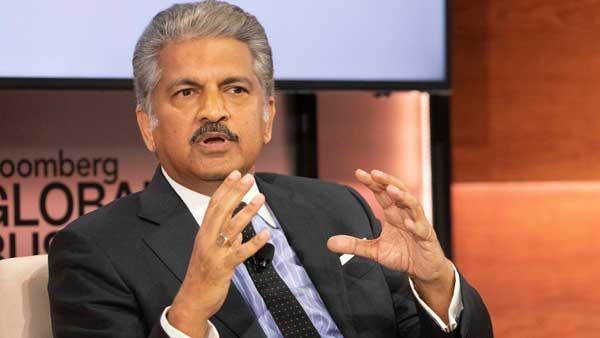 'Udne de in parindon ko': Anand Mahindra quotes Ghalib on Musk's 'bird is freed' tweet