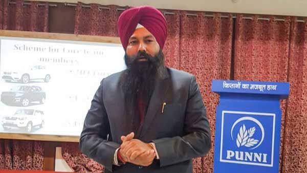 Representing the sustainable and booming machinery and brand of the agricultural era, 