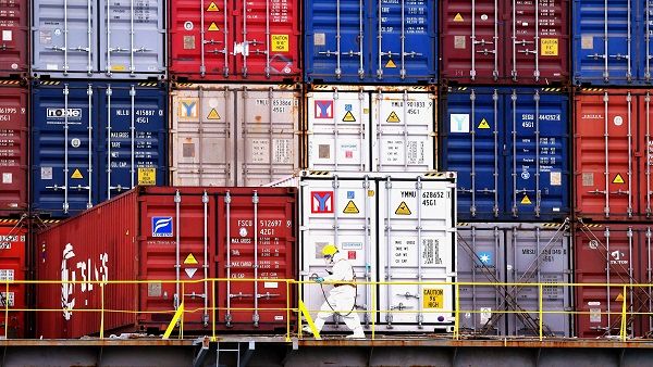 India's exports dip by 3.52% to $32.62 billion in September: Govt data