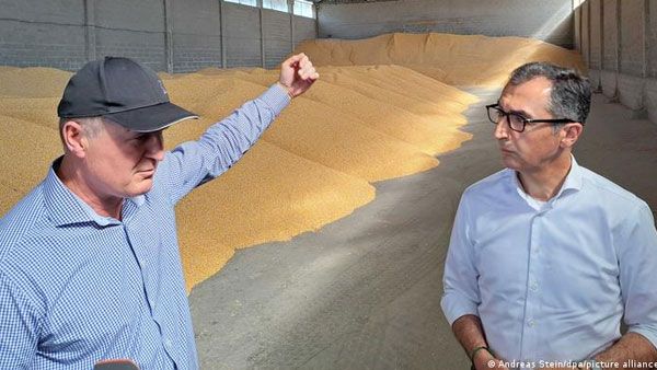 Ukraine: Berlin explores alternative grain routes