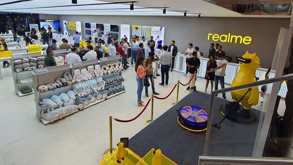 realme's first Global Flagship store comes to Ahmedabad, bringing trendsetting technology to users