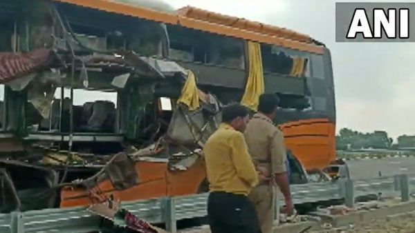 8 dead, nearly 20 injured in bus collision on UP's Purvanchal Expressway