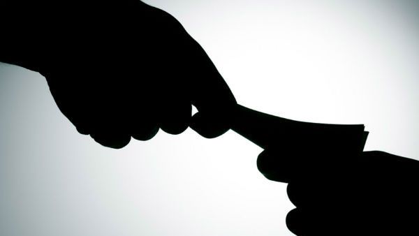 Govt doctor in Kerala held for taking bribe