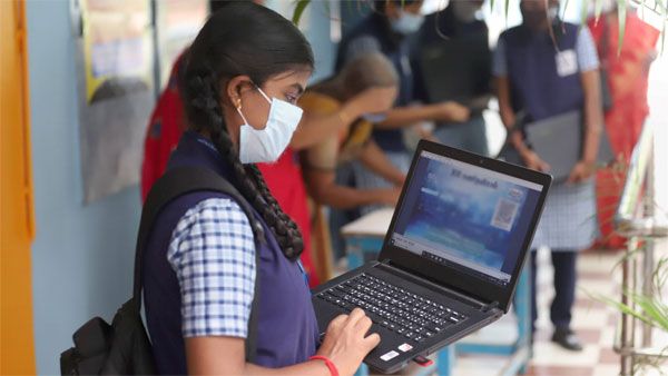 Fact Check: The government of India is not giving free laptops to students in India