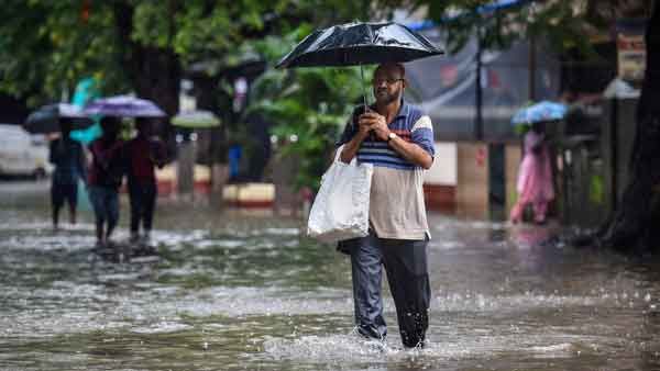 Mumbai: Occasional intense rain spells predicted in next 24 hours