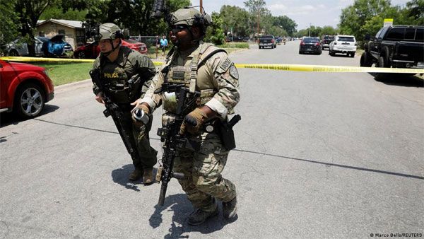 Uvalde: Report finds 'systemic failures' by Texas police