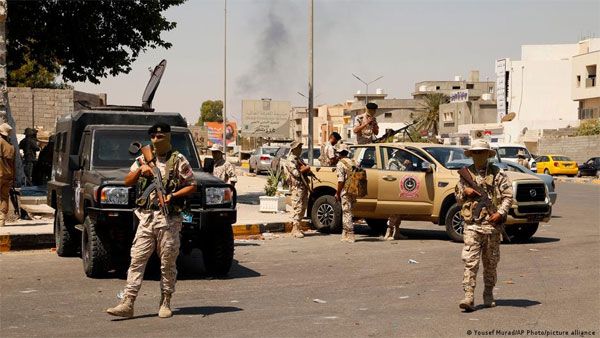 Libya: Militia shootout in Tripoli leaves a dozen dead