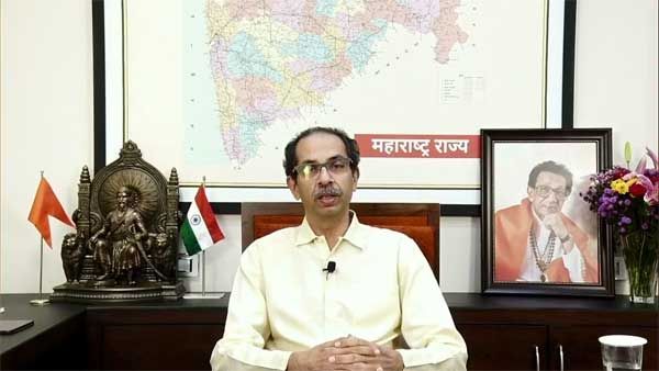 Fact Check: Did Uddhav place a photograph of Bal Thackeray in his study after the crisis broke out
