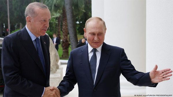 Turkey 'taking care not to cross' Russia's red lines