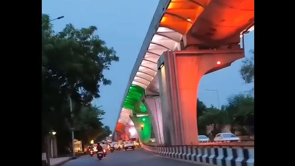 Fact Check: This video of a flyover illuminated in saffron, white and green is from Jaipur