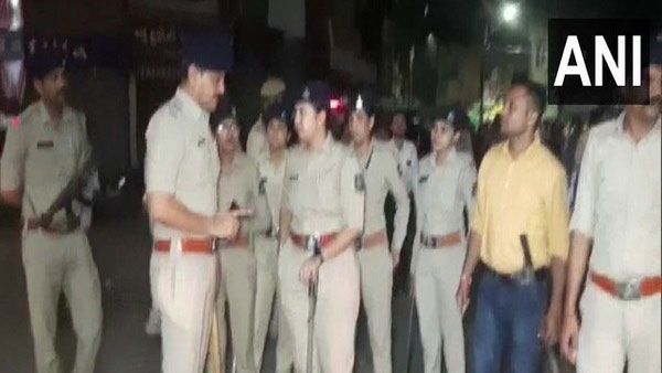 Communal clash breaks out during Ganesh procession in Vadodara, 13 detained