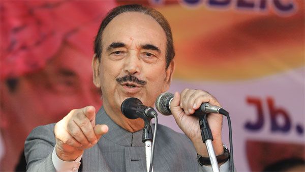 Azad blames 'Gandhis' constant attack' for his decision to exit