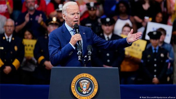 US: Biden addresses gun control in Pennsylvania
