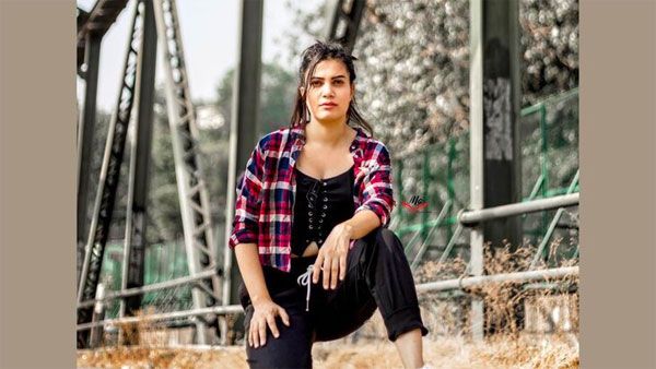 Mahi Lakra A Successful Youtuber And Model Whose Success Is Not Just A Flash In The Pan