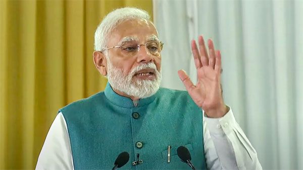 PM Modi interacts with India's Commonwealth Games 2022 contingent | VIDEO