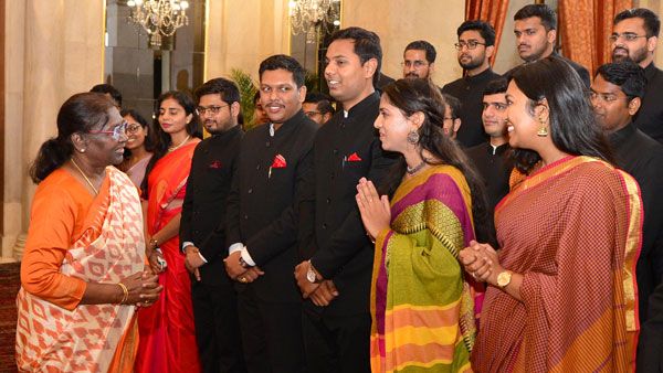 Prez murmu asks fresh IAS officers to be 'sensitive' to people