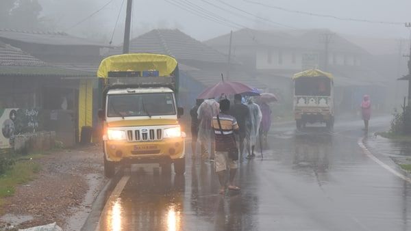 Central Kerala witnesses continuous heavy rains