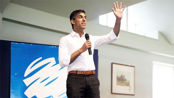 UK PM race: Indian diaspora in UK organises havan for Rishi Sunak