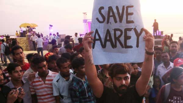 Mumbai: Environmentalists protest to save Aarey forest