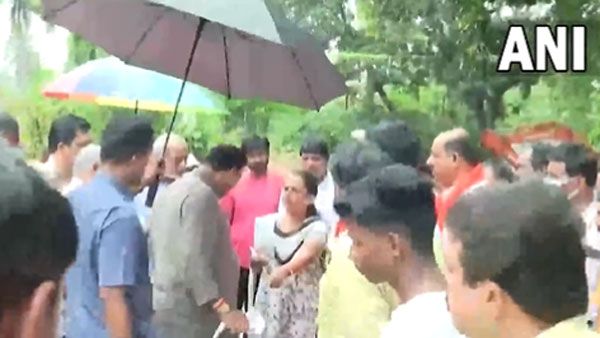 Watch: Karnataka BJP MLA Aravind Limbavali abuses woman, gets her detained for asking questions