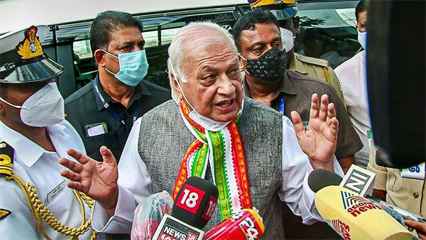 Kerala Governor signs 5 'non-controversial' bills, leaves the contentious ones