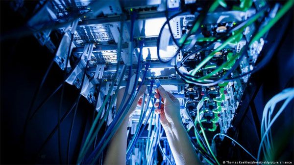 ECJ rules against mass data retention in Germany