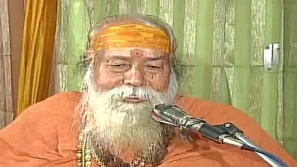 Dwarka Shankaracharya Swami Swaroopanand Saraswati passes away; PM Modi, Shah condole the death