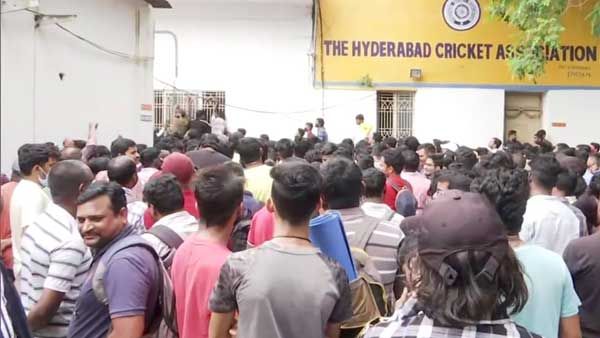 Ind Vs Aus 3rd T20: Fans upset over unavailability of tickets on both online & offline