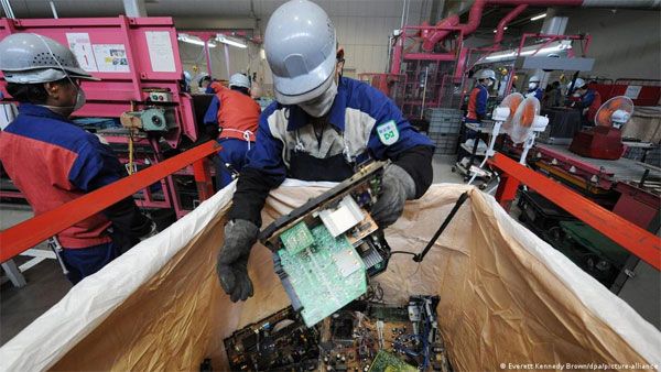 Japan harvesting junk electronics amid resource shortages
