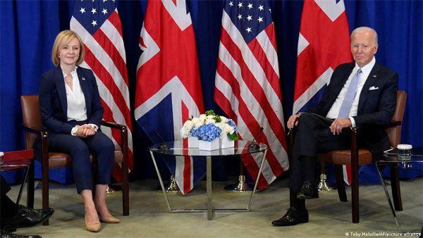 Truss, Biden seek to smooth Northern Ireland rift