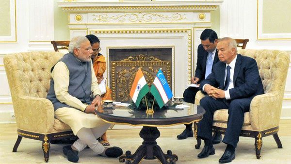 PM Modi pays floral tributes to first President of Uzbekistan Islam Karimov