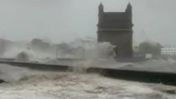 Fact Check: Video of waves pounding Gateway of India is old