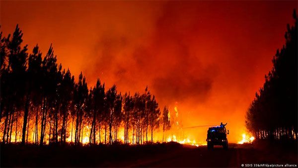 Extreme wildfires pollute the air people breathe