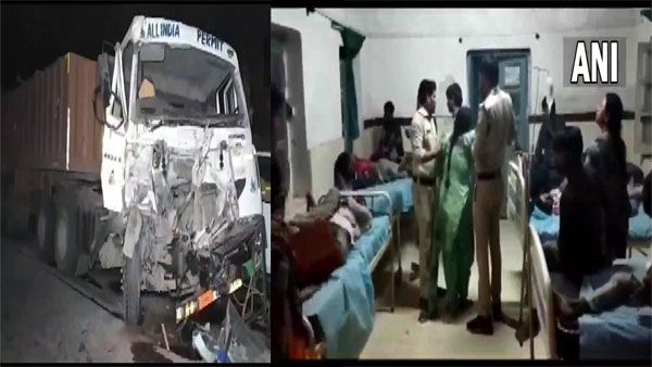 MP: 15 dead, 10 injured in bus-trolley accident