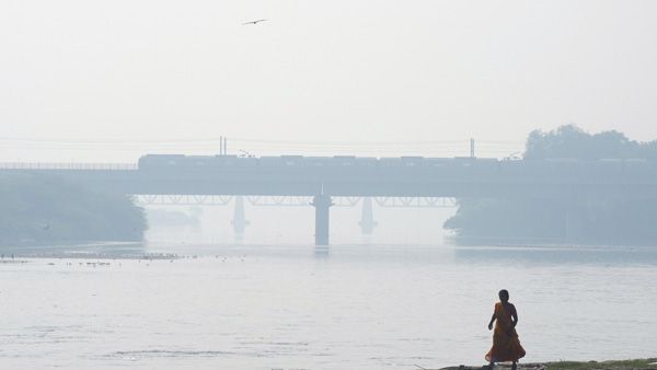 Despite ban, firecrackers burst in Delhi; air quality turns 'very poor'