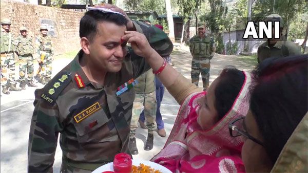 J&K: Army Jawans celebrate Bhai Dooj at Line of Control