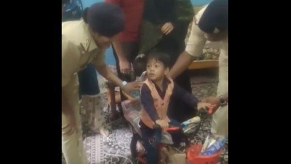 Toddler who filed 'FIR' against mom gets bicycle, chocolates from MP minister