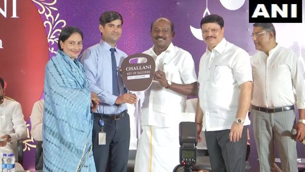 Diwali 2022: Chennai jewellery gifts cars and bikes to its employees