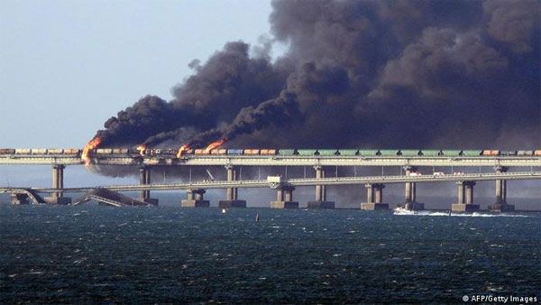 Putin ups security after Crimea bridge blast