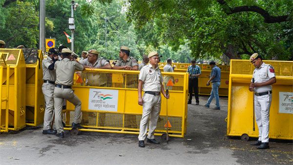 Delhi Police registers FIR against banned PFI under UAPA