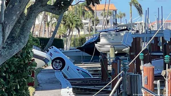 Florida, Carolinas count the cost of Hurricane Ian